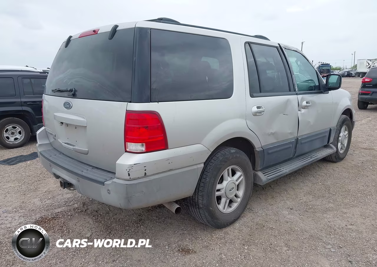2003 Ford Expedition Xlt VIN:1FMPU15L83LB92116 - 4