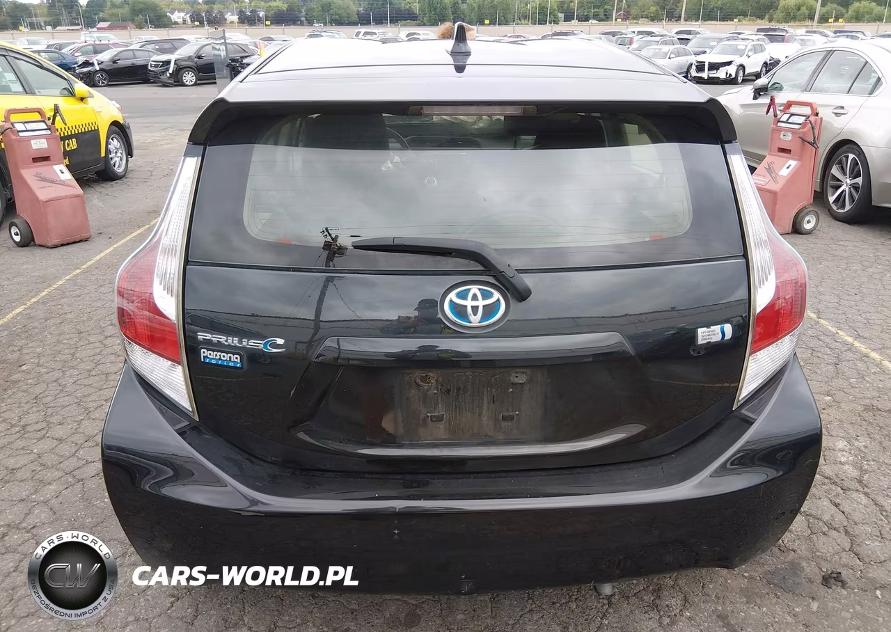 2016 Toyota Prius C Persona Series VIN:JTDKDTB36G1118788 - 16