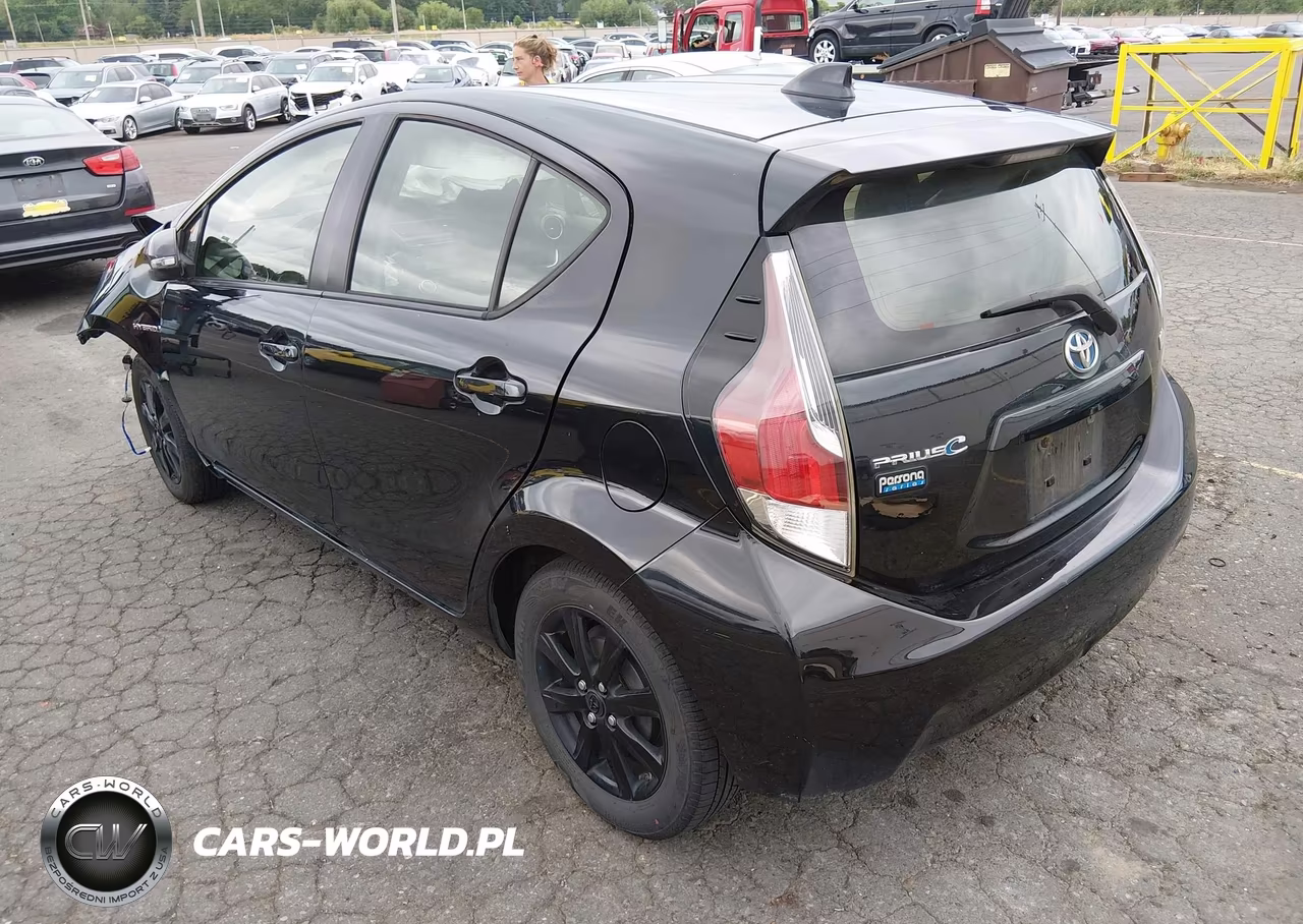 2016 Toyota Prius C Persona Series VIN:JTDKDTB36G1118788 - 3