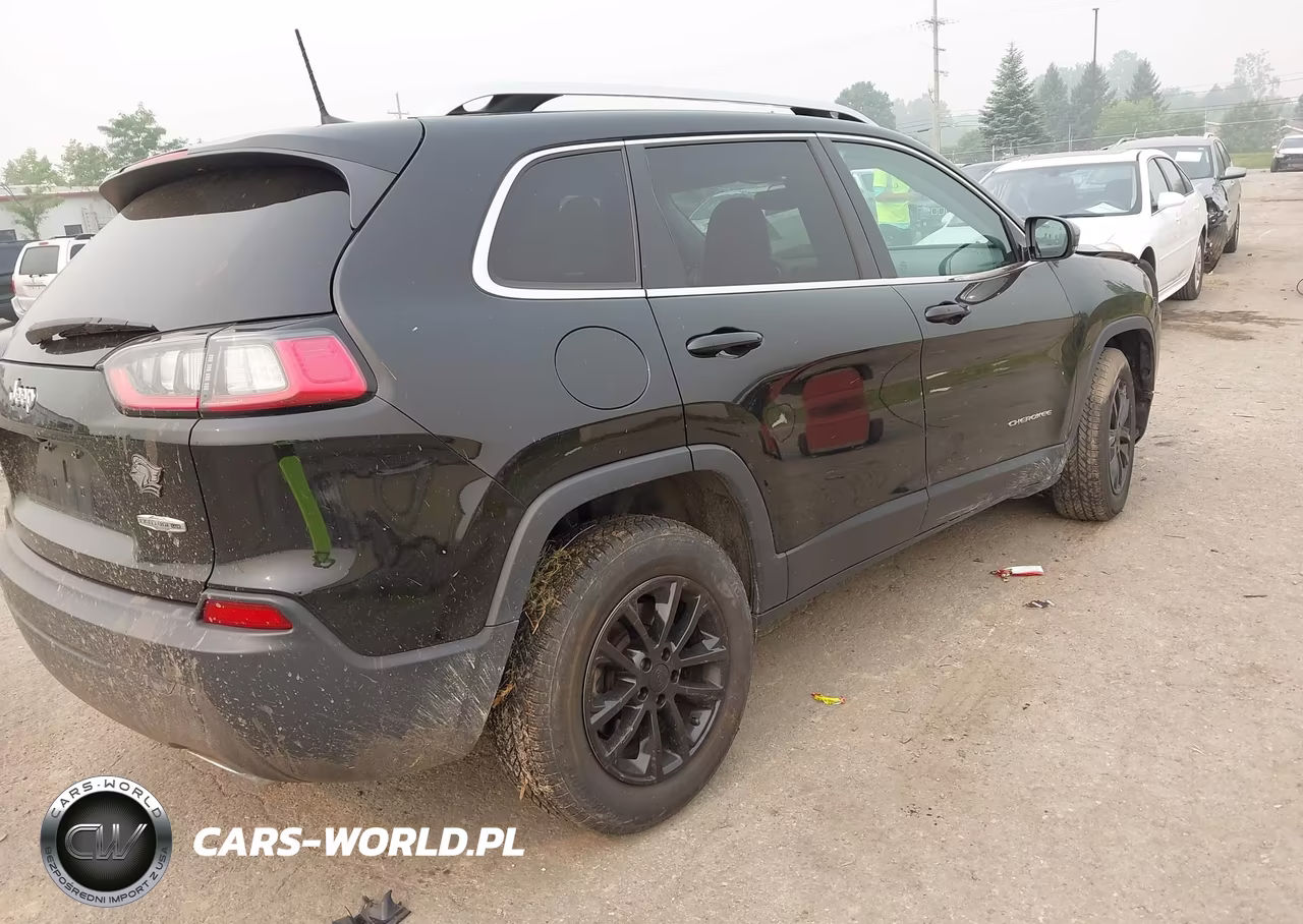 2021 Jeep Cherokee Latitude Lux 4X4 VIN:1C4PJMMX6MD100581 - 4