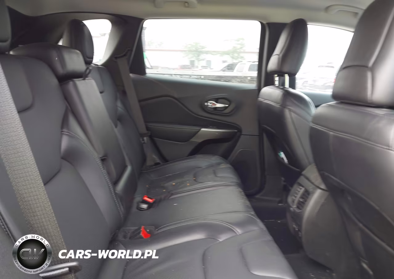 2021 Jeep Cherokee Latitude Lux 4X4 VIN:1C4PJMMX6MD100581 - 8