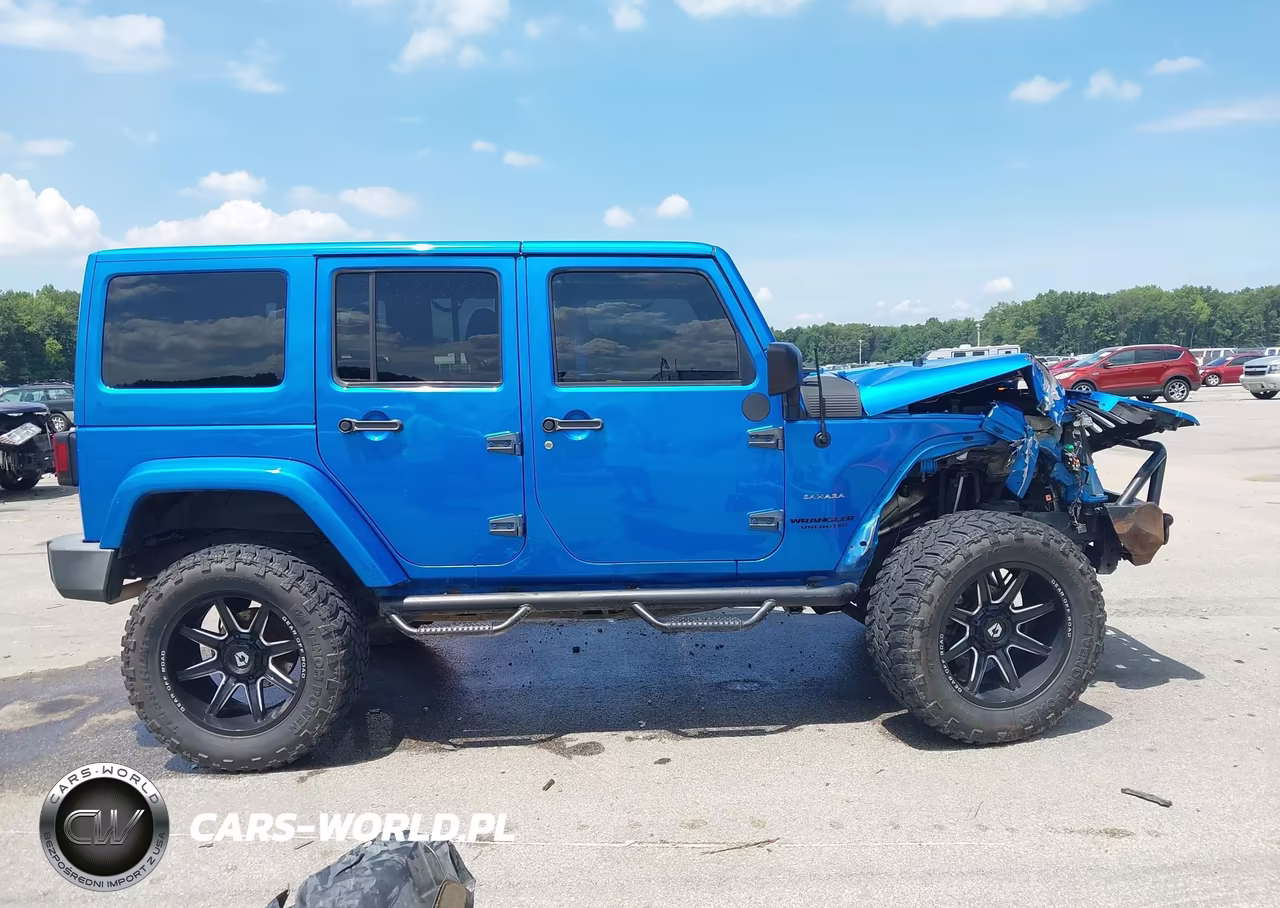 2016 Jeep Wrangler Unlimited Sahara VIN:1C4BJWEG9GL301972 - 14