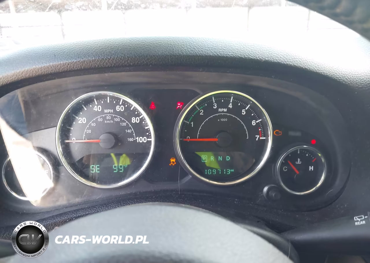 2016 Jeep Wrangler Unlimited Sahara VIN:1C4BJWEG9GL301972 - 16