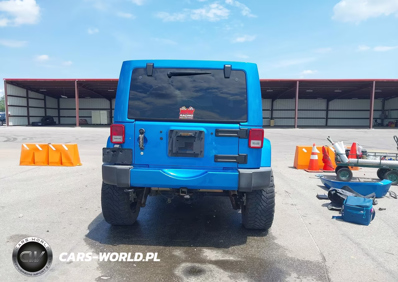2016 Jeep Wrangler Unlimited Sahara VIN:1C4BJWEG9GL301972 - 17