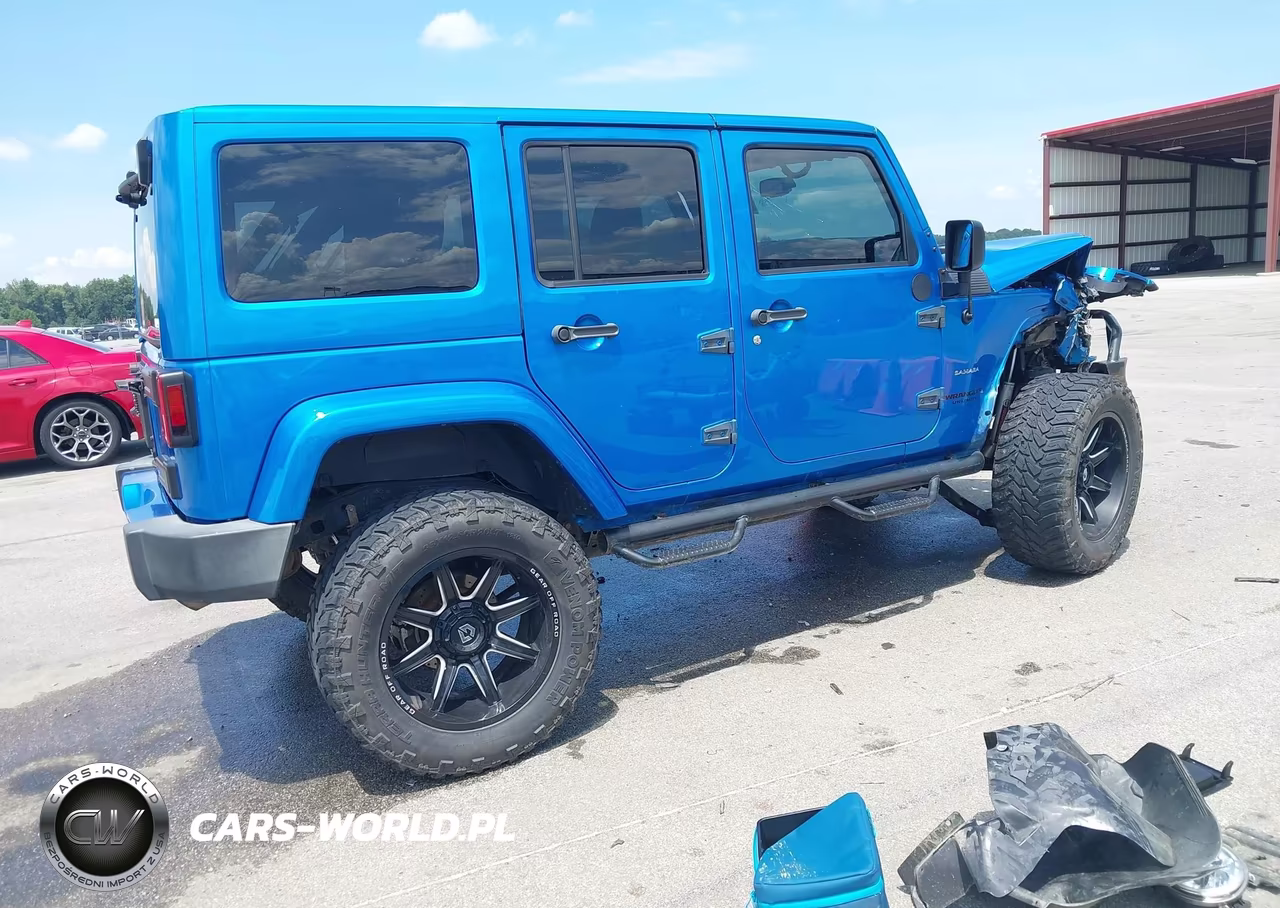 2016 Jeep Wrangler Unlimited Sahara VIN:1C4BJWEG9GL301972 - 4