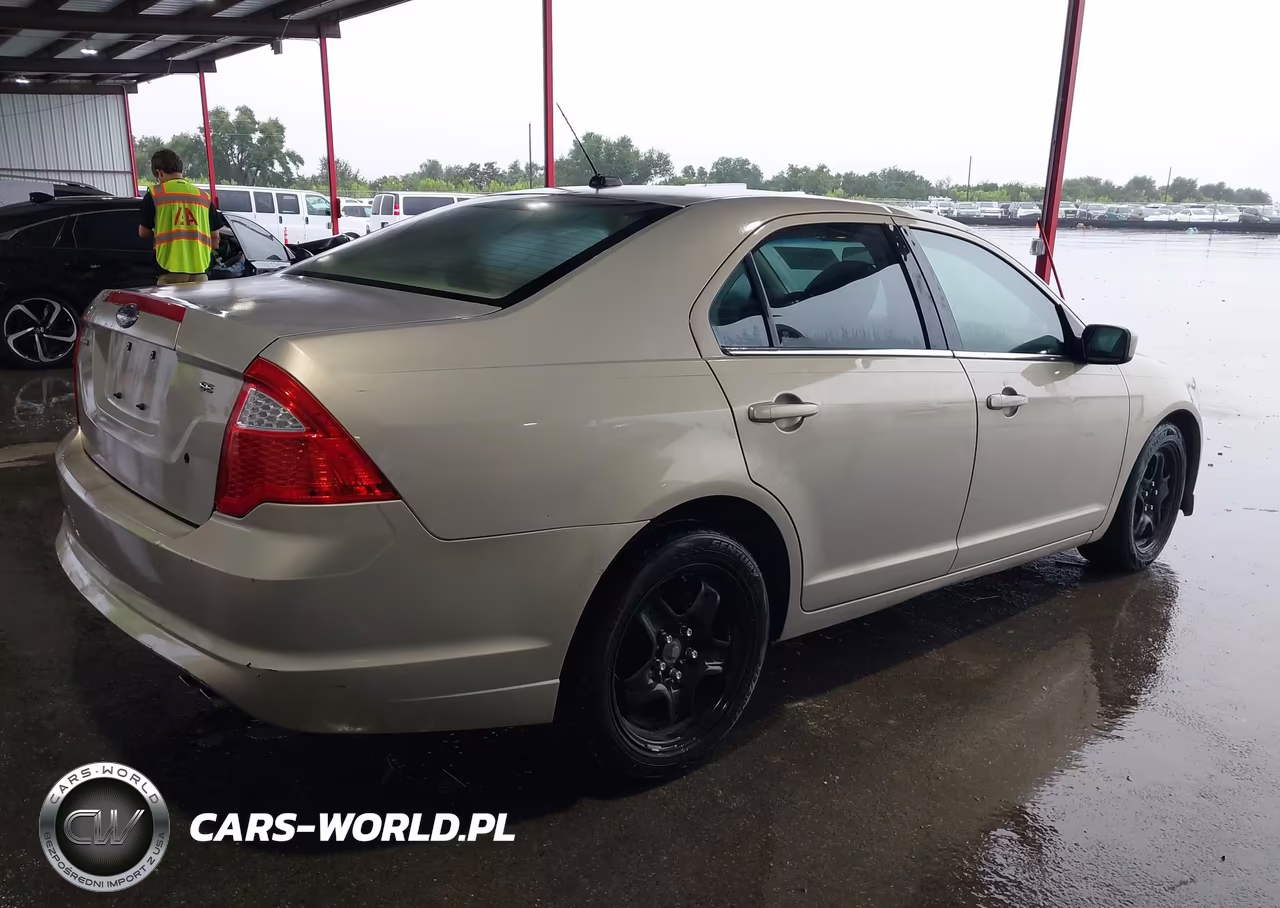 2010 Ford Fusion Se VIN:3FAHP0HA4AR294229 - 4