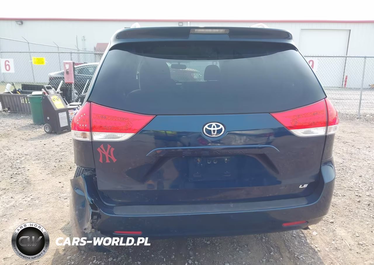 2011 Toyota Sienna Le V6 VIN:5TDKK3DC0BS156600 - 16