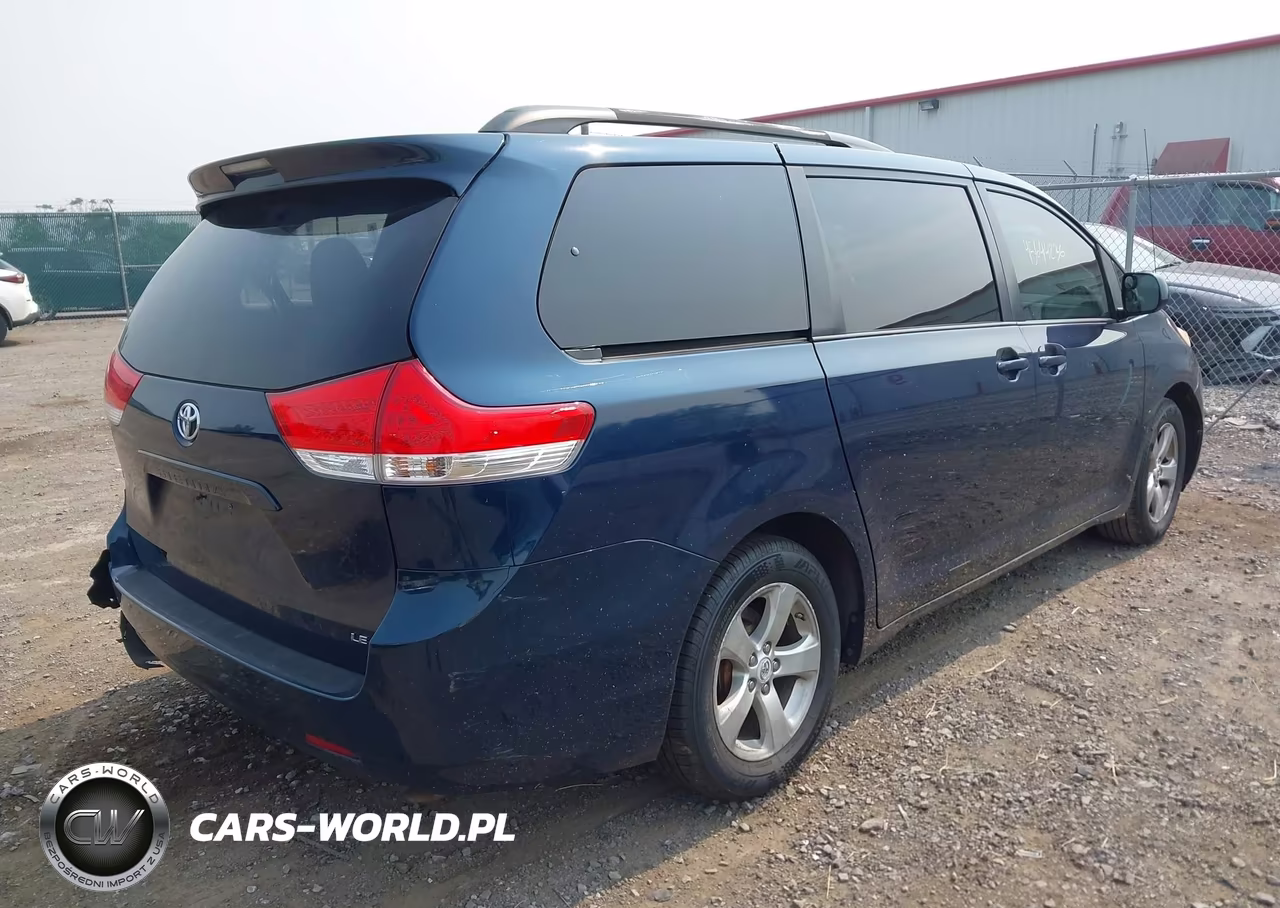 2011 Toyota Sienna Le V6 VIN:5TDKK3DC0BS156600 - 4