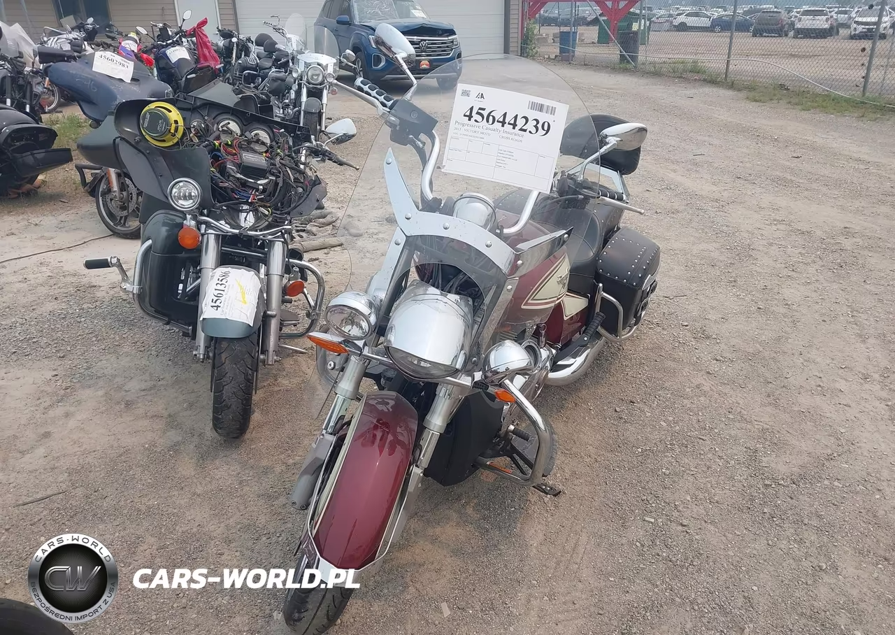 2013 Victory Motorcycles Cross Roads Classic VIN:5VPBW36N3D3015884 - 5