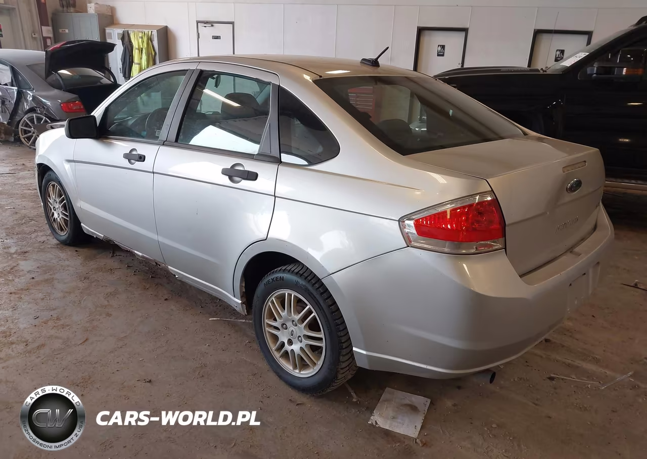 2010 Ford Focus Se VIN:1FAHP3FN6AW193066 - 3