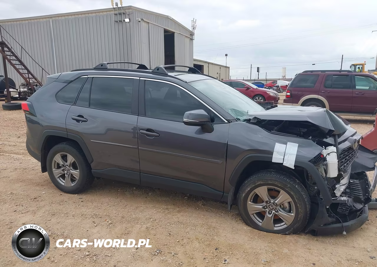 2025 Toyota Rav4 Xle VIN:2T3W1RFV9SC303728 - 13