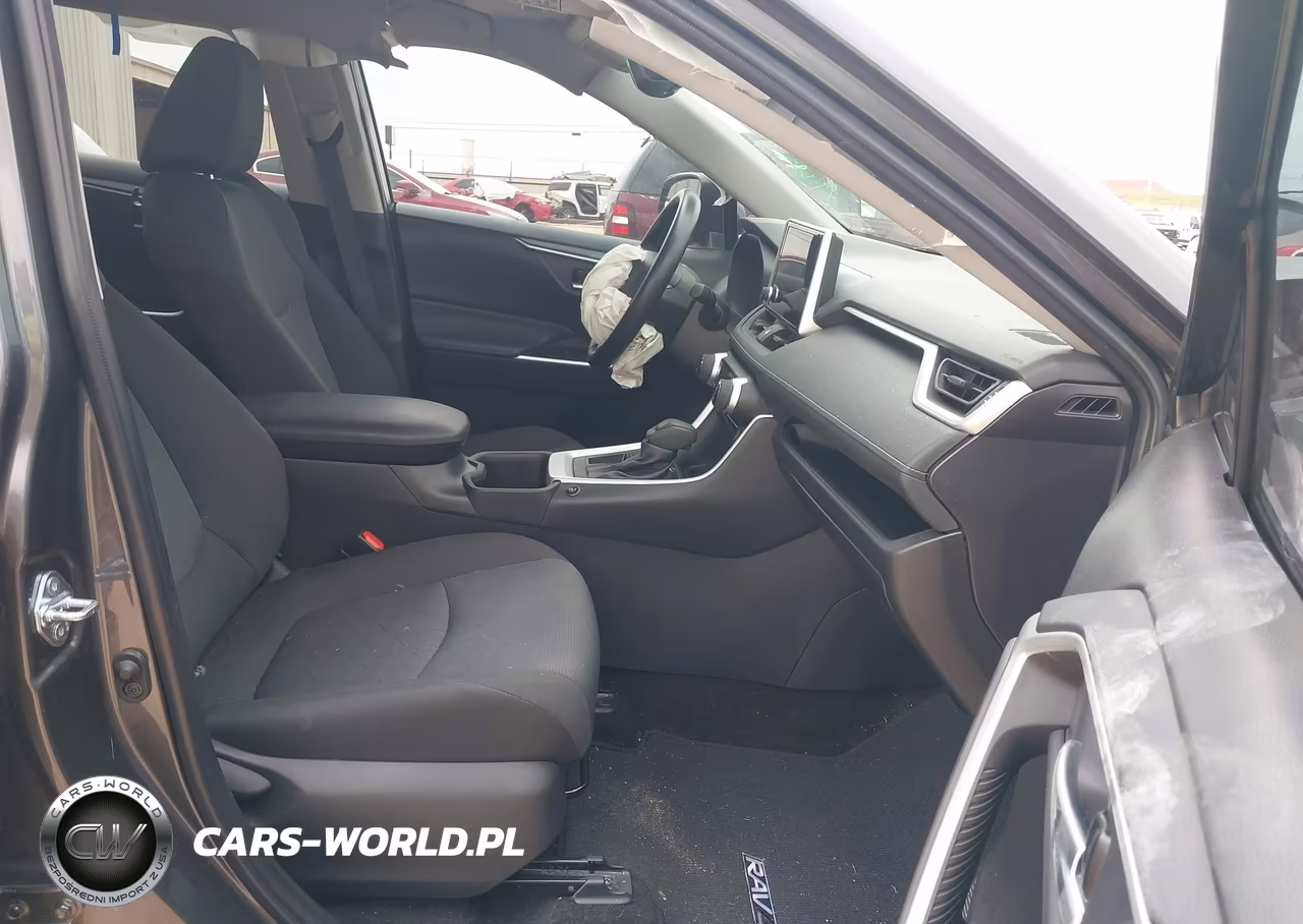 2025 Toyota Rav4 Xle VIN:2T3W1RFV9SC303728 - 5