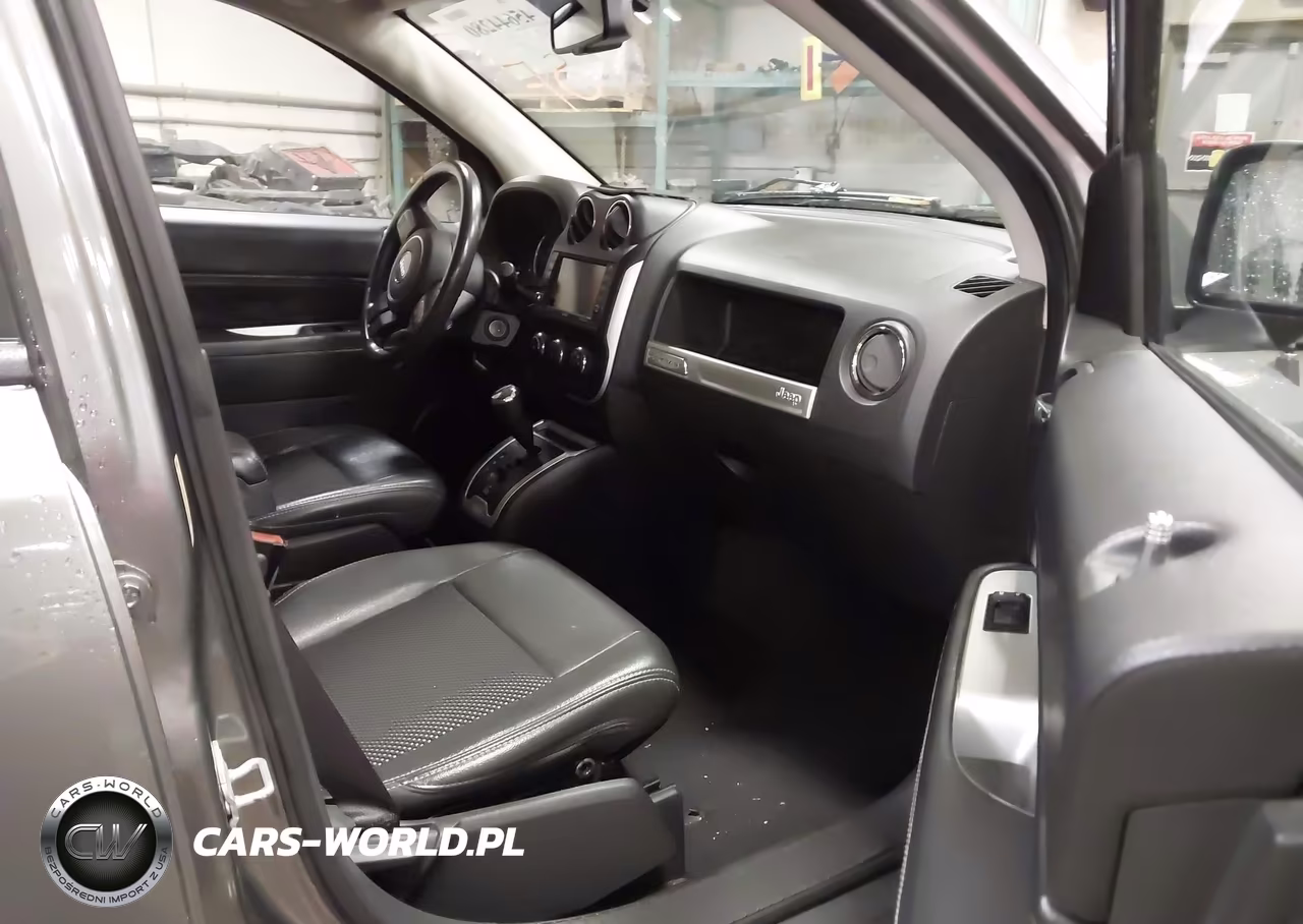 2014 Jeep Compass Latitude VIN:1C4NJDEB4ED532825 - 5