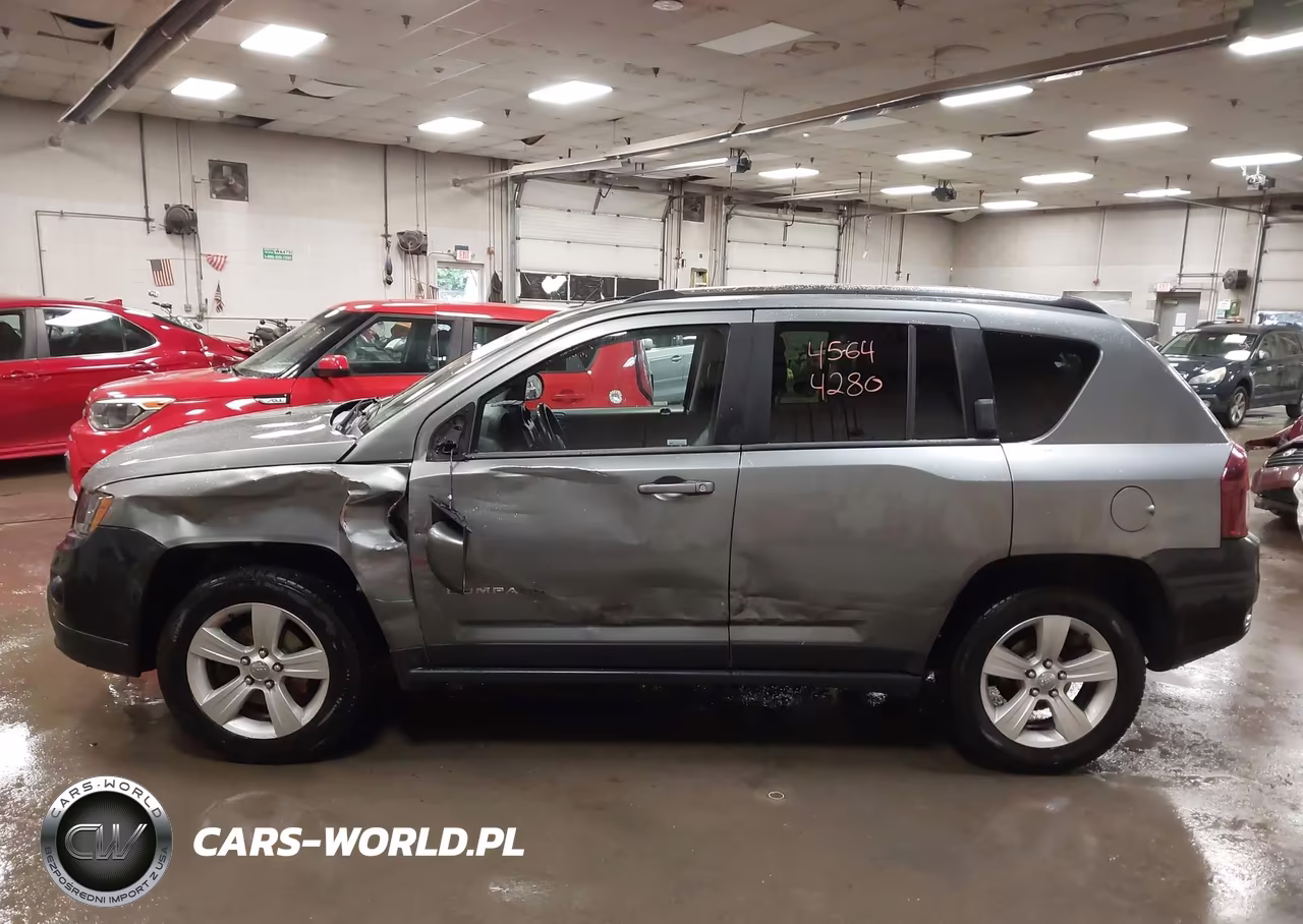 2014 Jeep Compass Latitude VIN:1C4NJDEB4ED532825 - 6