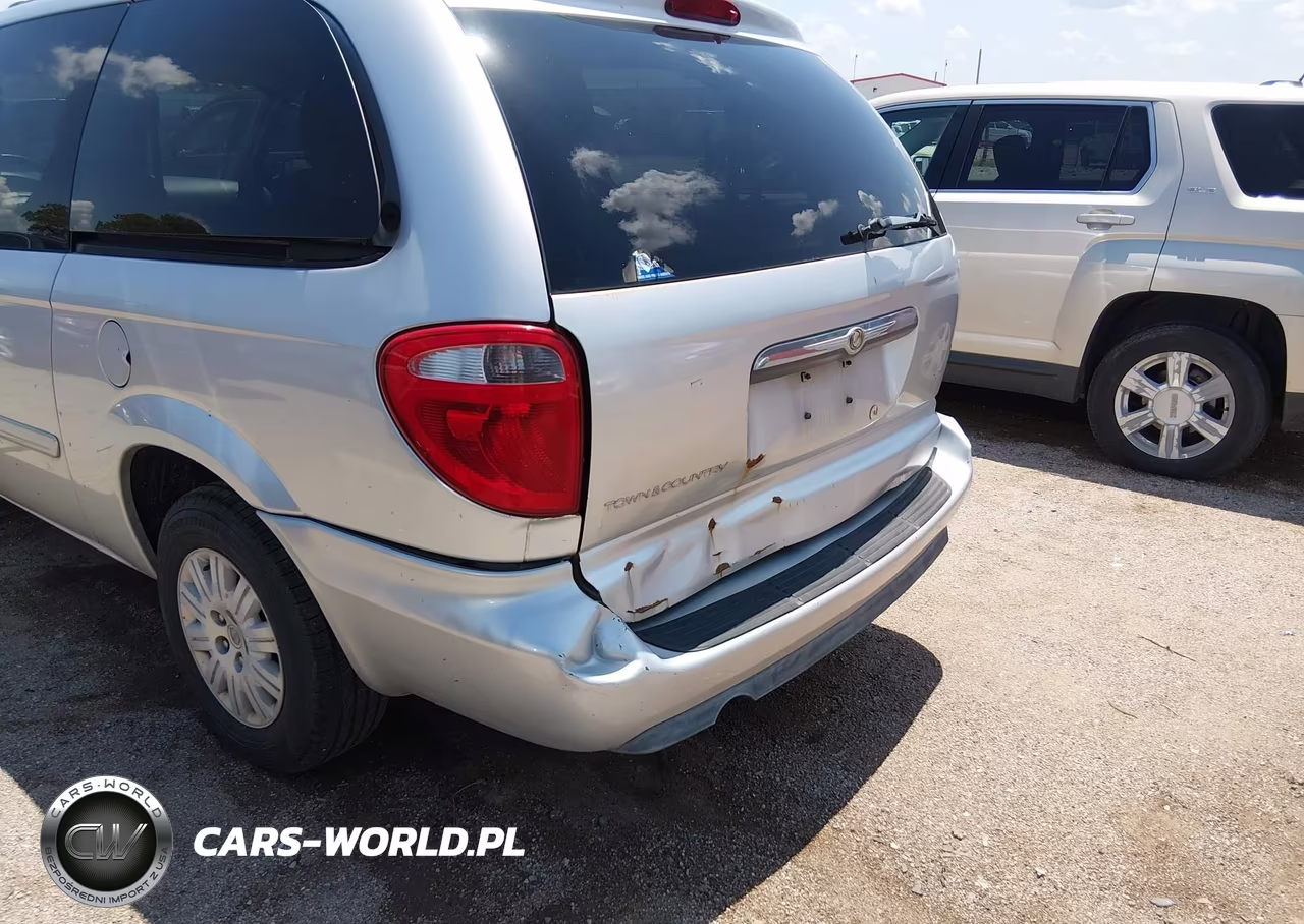 2005 Chrysler Town & Country Lx VIN:2C4GP44R65R243335 - 13