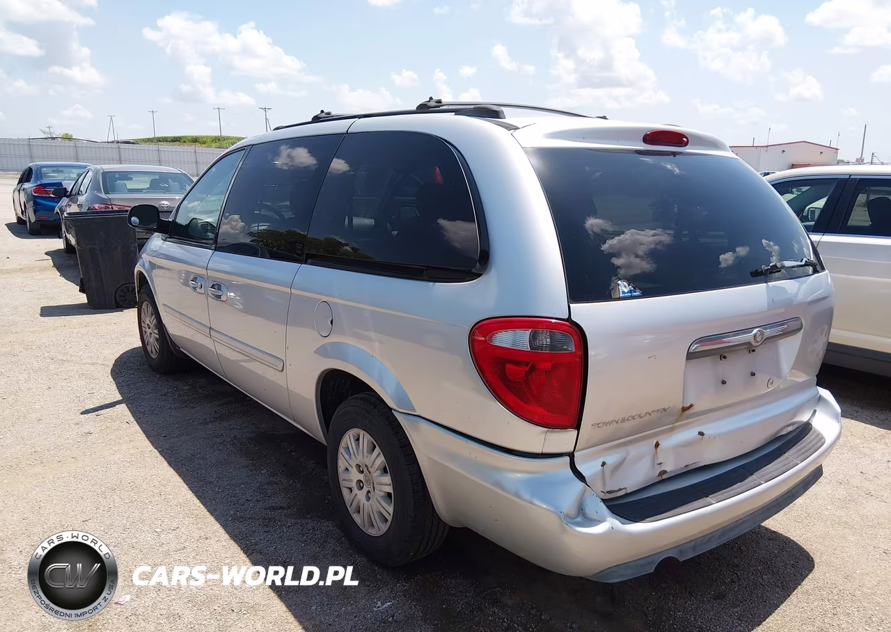 2005 Chrysler Town & Country Lx VIN:2C4GP44R65R243335 - 3