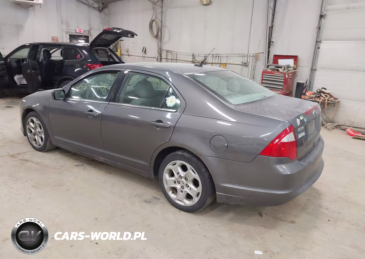 2011 Ford Fusion Se VIN:3FAHP0HA2BR328041 - 3