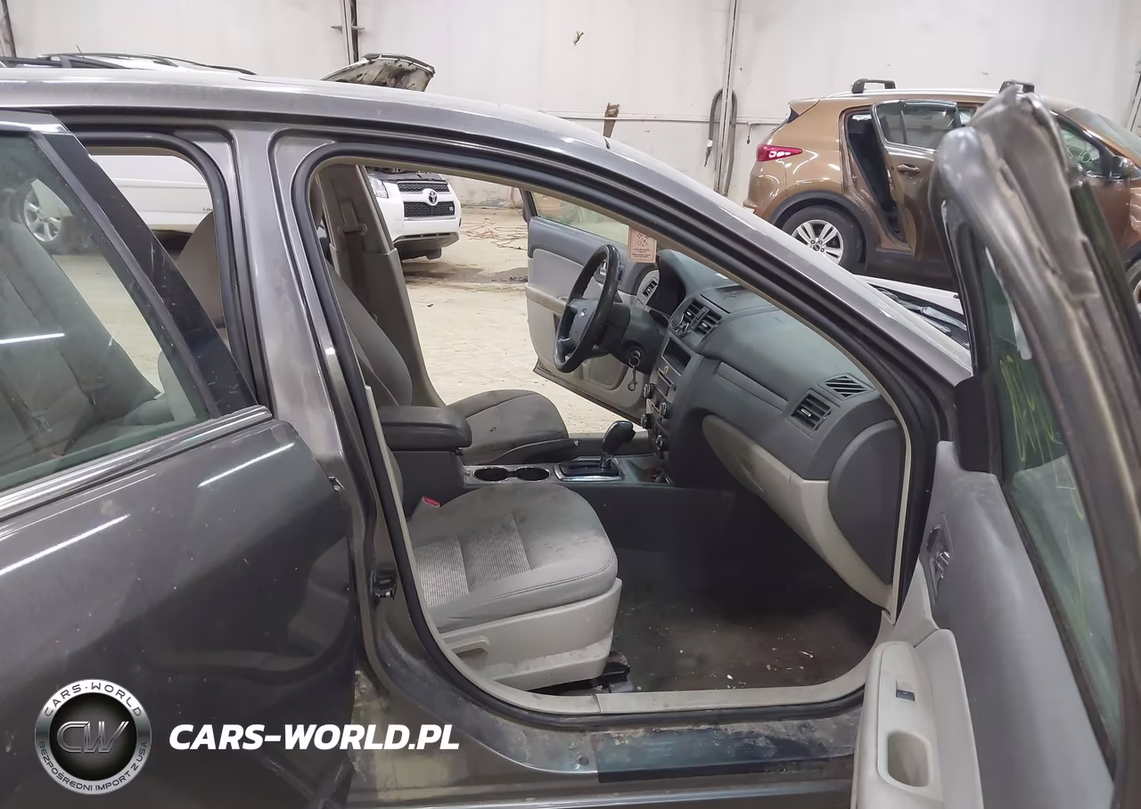 2011 Ford Fusion Se VIN:3FAHP0HA2BR328041 - 5
