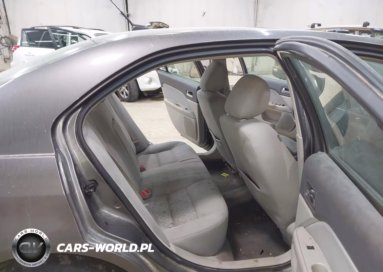 2011 Ford Fusion Se VIN:3FAHP0HA2BR328041 - 8
