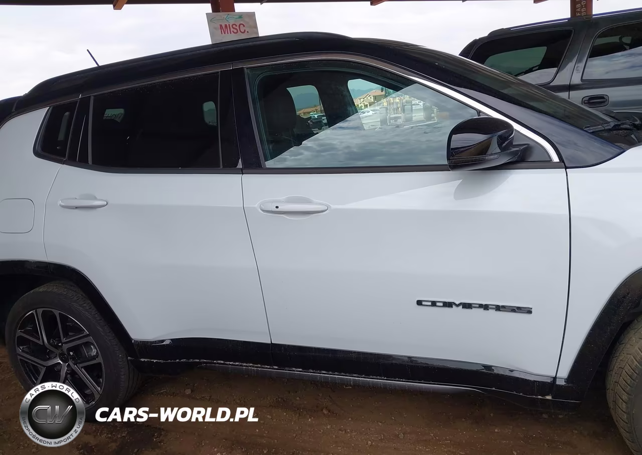 2025 Jeep Compass Limited 4X4 VIN:3C4NJDCN6ST615935 - 13