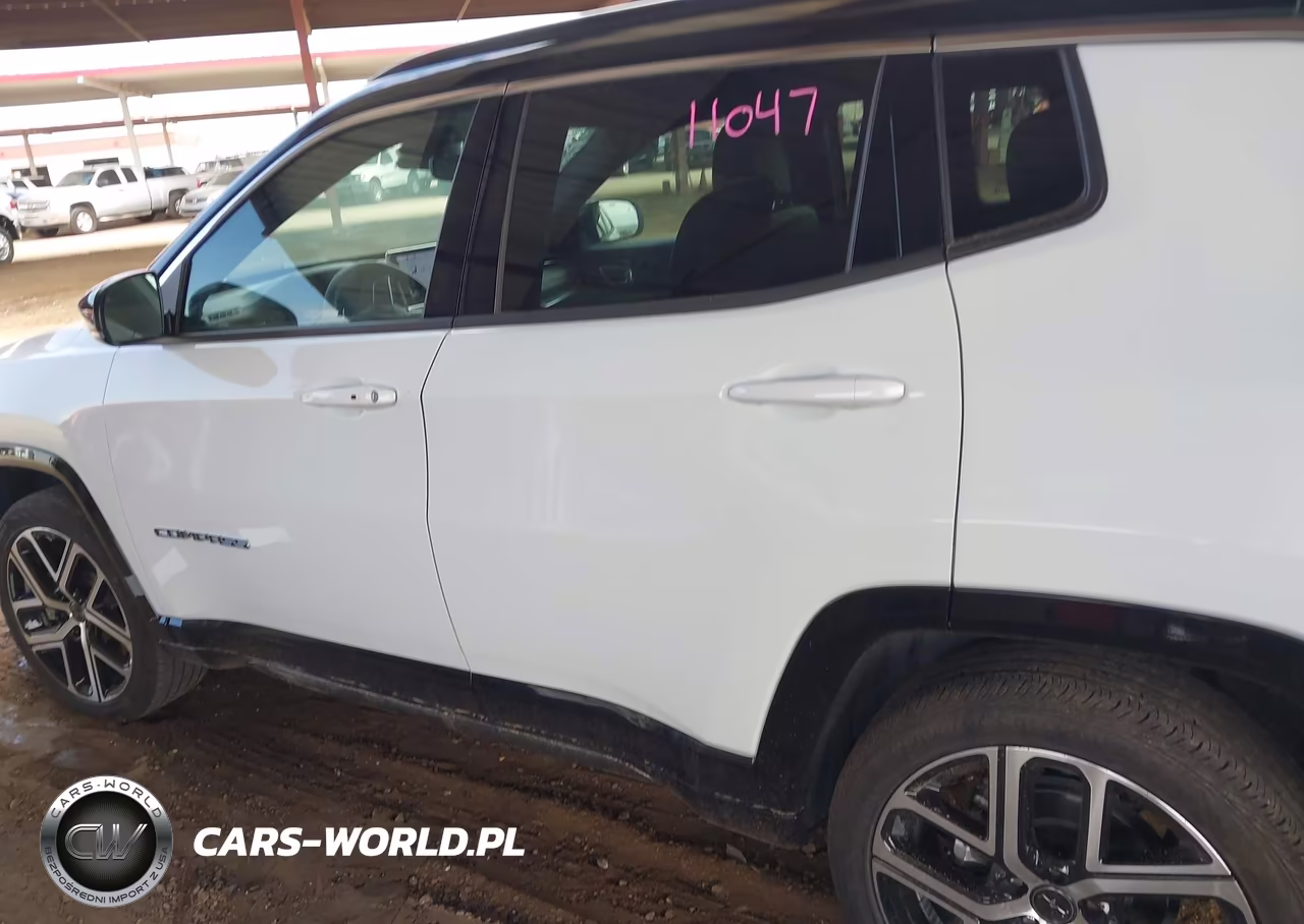 2025 Jeep Compass Limited 4X4 VIN:3C4NJDCN6ST615935 - 14