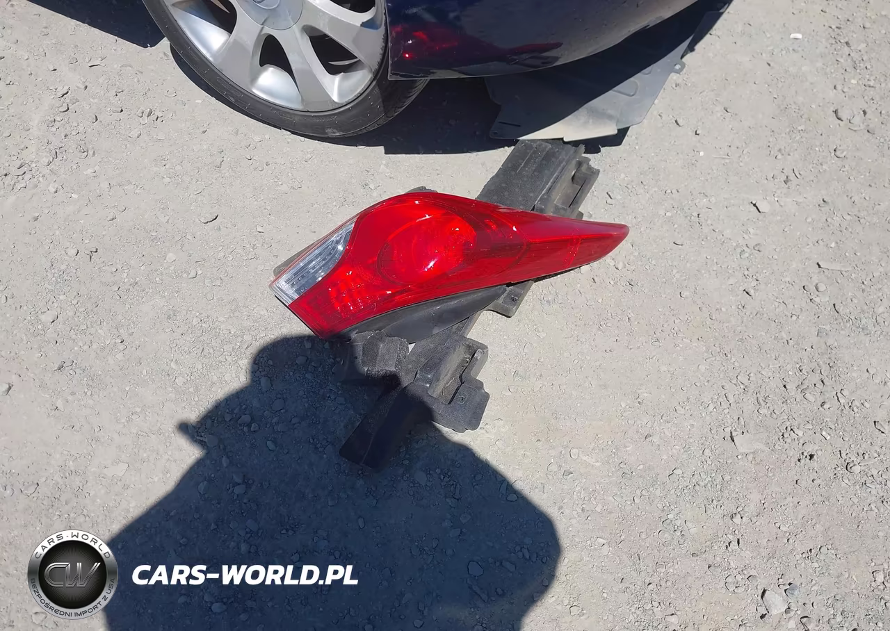2013 Hyundai Elantra Limited VIN:KMHDH4AE8DU689243 - 12