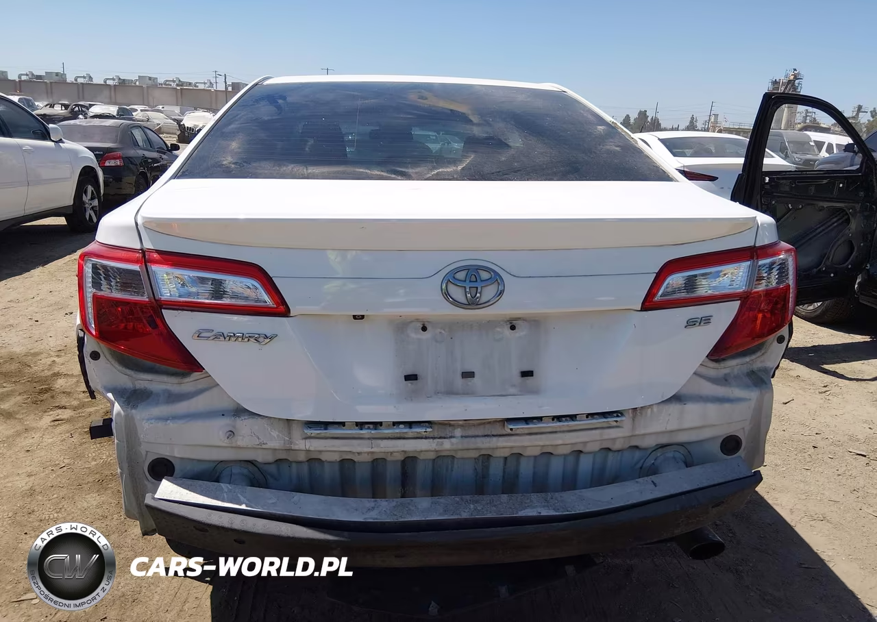 2014 Toyota Camry Se VIN:4T1BF1FK2EU842016 - 17