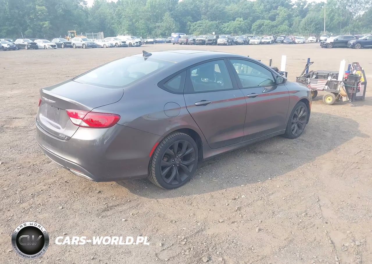 2016 Chrysler 200 S VIN:1C3CCCDGXGN110407 - 4