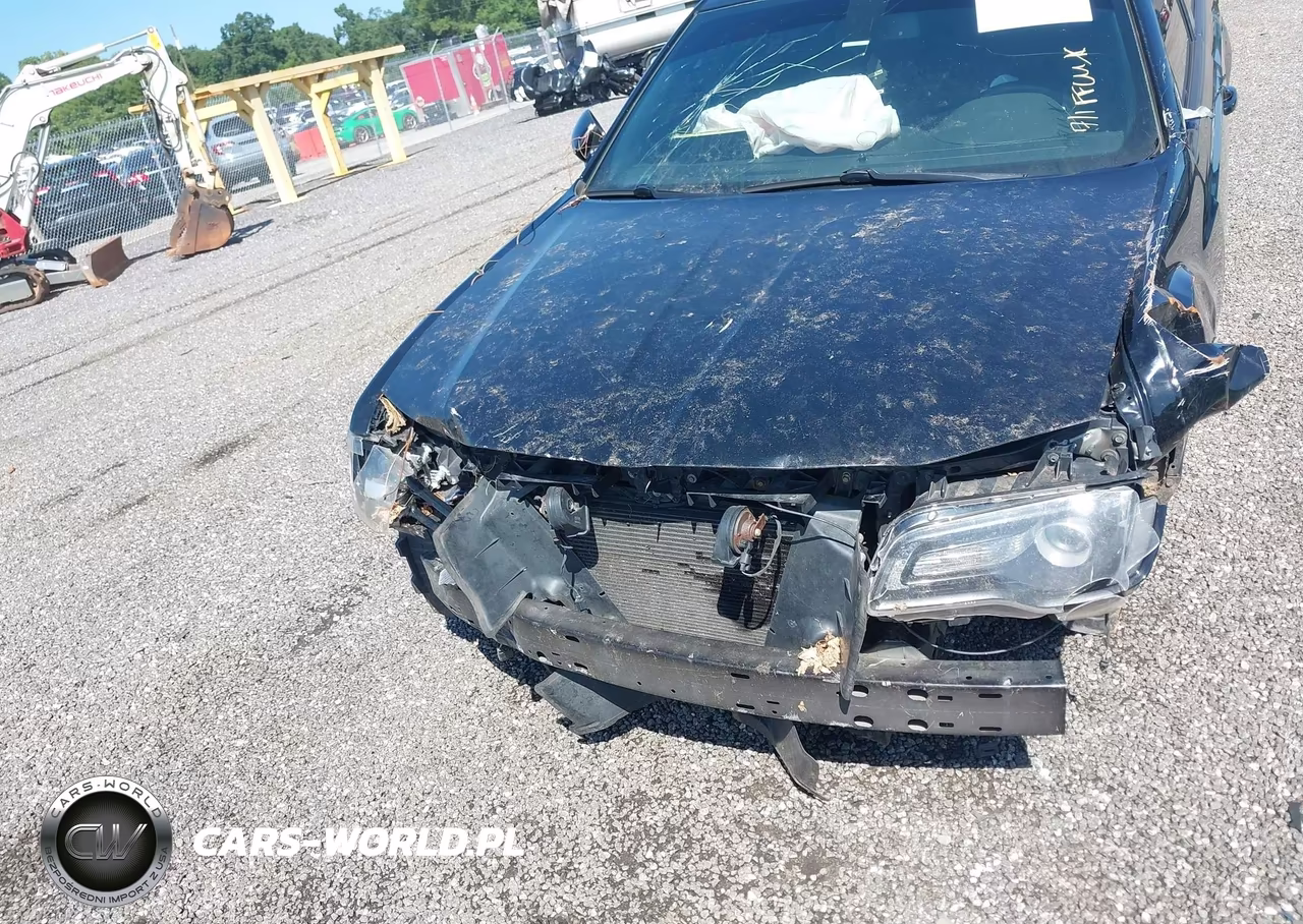 2019 Chrysler 300 S VIN:2C3CCABG5KH516944 - 11