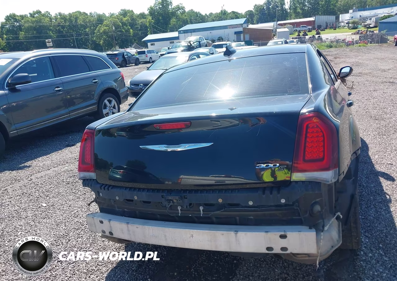 2019 Chrysler 300 S VIN:2C3CCABG5KH516944 - 15