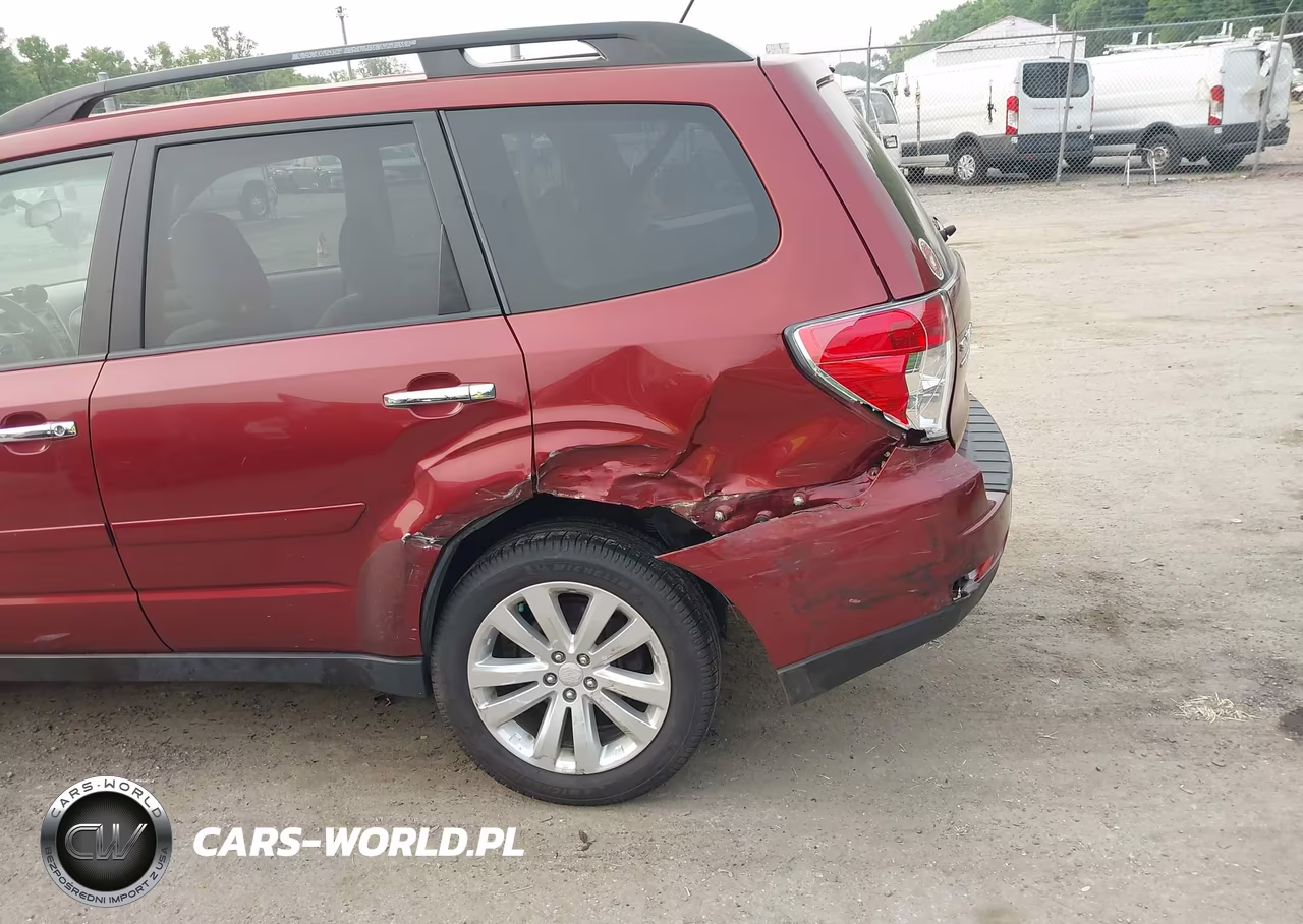 2011 Subaru Forester 2.5X Premium VIN:JF2SHADC7BH713107 - 6