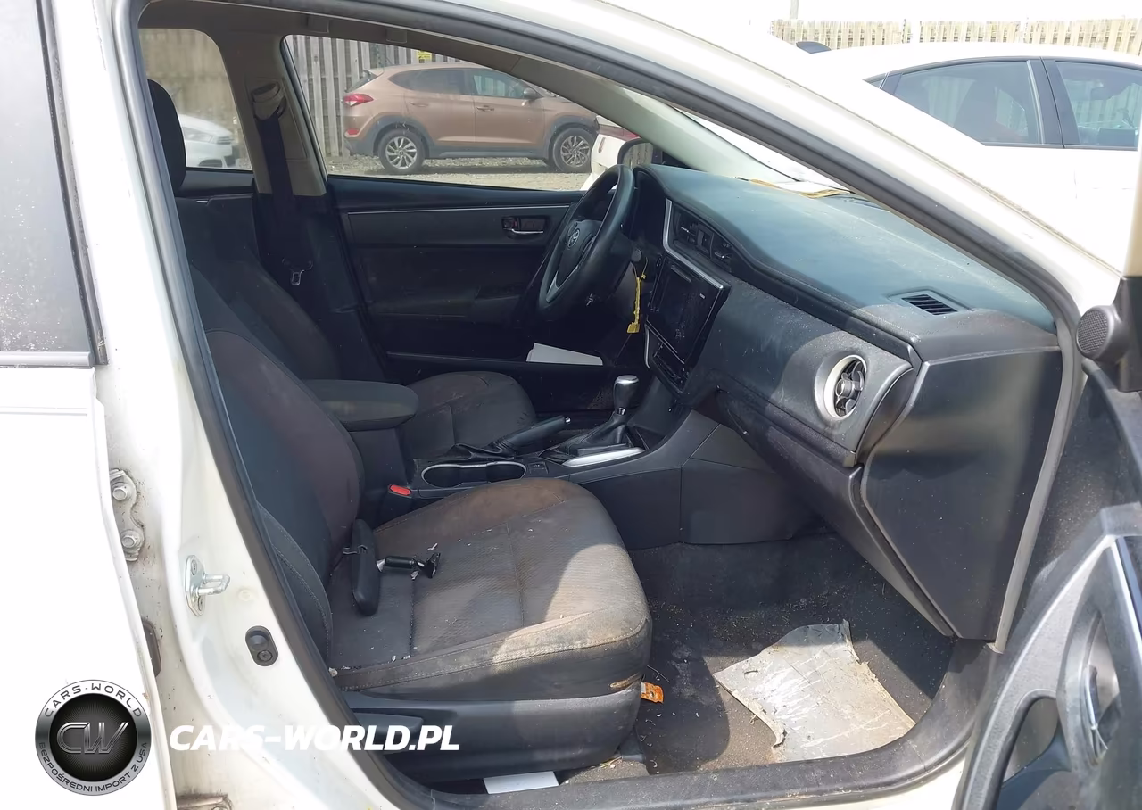 2017 Toyota Corolla Le VIN:2T1BURHE8HC884479 - 5