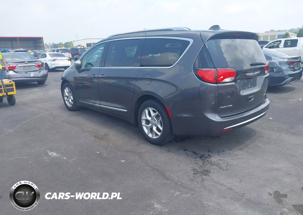 2020 Chrysler Pacifica Limited VIN:2C4RC1GG2LR109304 - 3