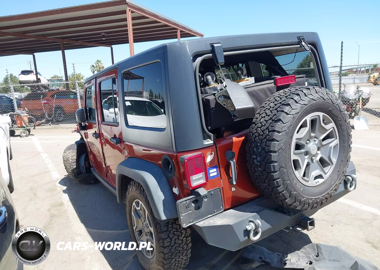 2014 Jeep Wrangler Unlimited Rubicon VIN:1C4BJWFG0EL303363 - 3