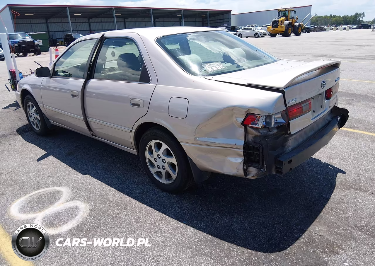 1999 Toyota Camry Le V6 VIN:4T1BF22K4XU079219 - 3