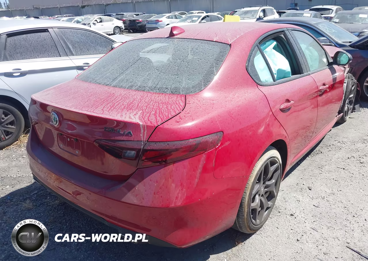 2021 Alfa Romeo Giulia Rwd VIN:ZARFAMAN0M7639037 - 4