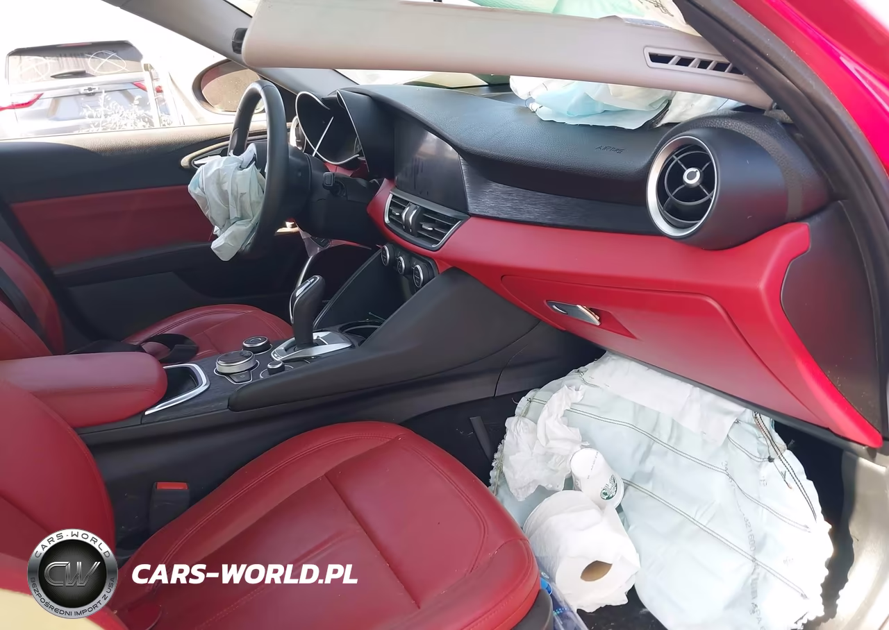 2021 Alfa Romeo Giulia Rwd VIN:ZARFAMAN0M7639037 - 5