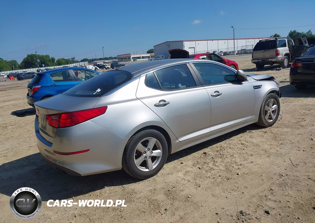 2015 Kia Optima Lx VIN:5XXGM4A72FG468583 - 4