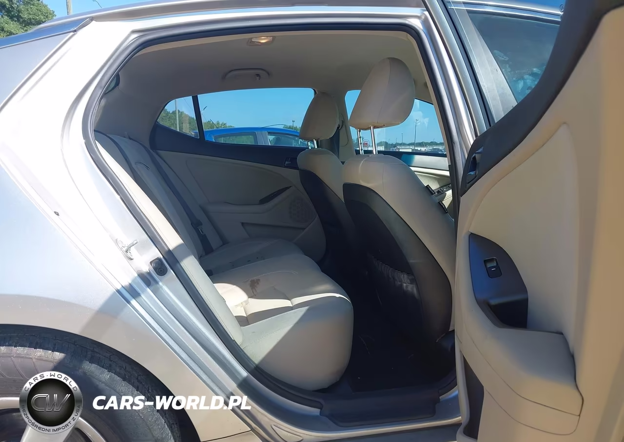 2015 Kia Optima Lx VIN:5XXGM4A72FG468583 - 8