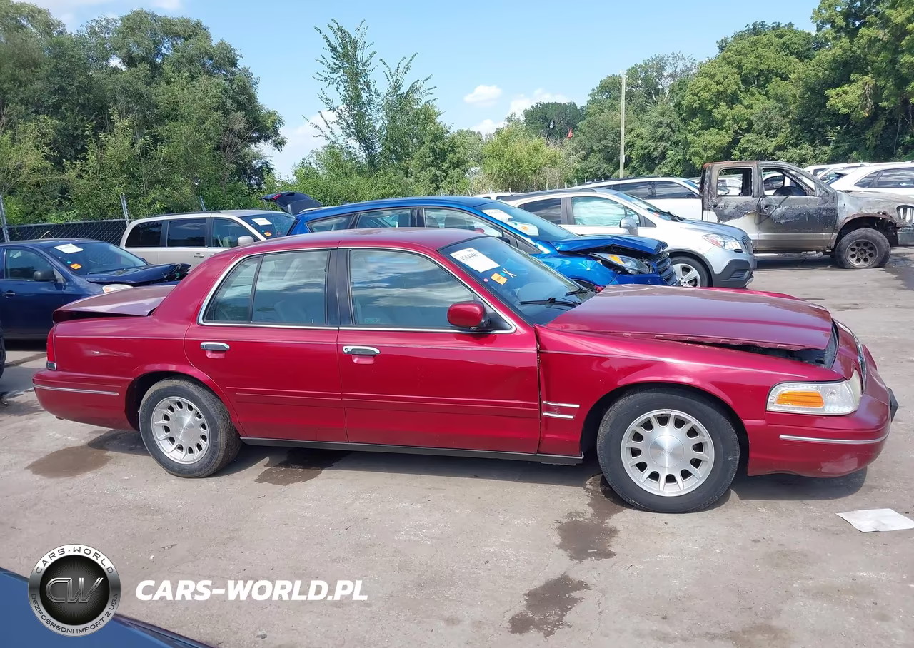 1998 Ford Crown Victoria Lx VIN:2FAFP74W0WX118692 - 13