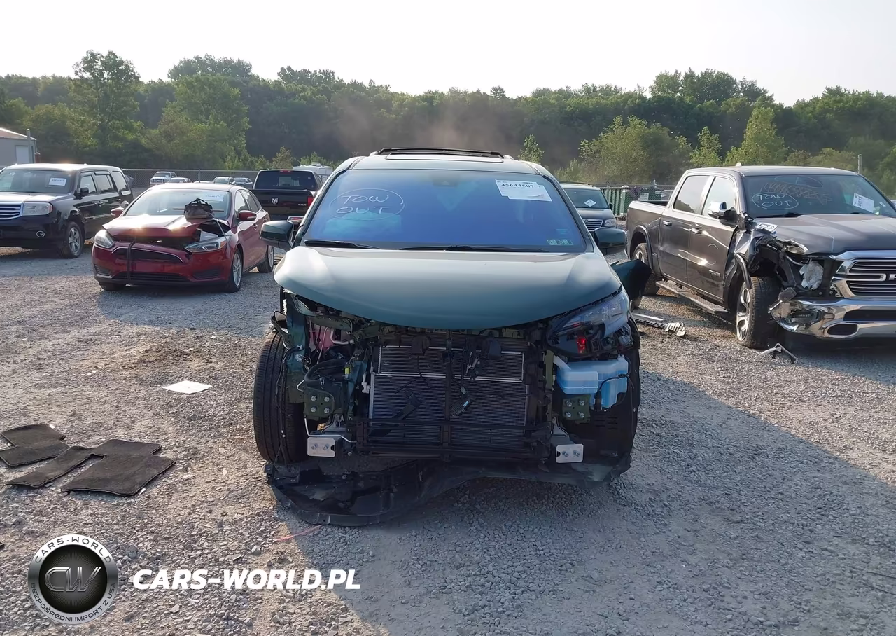 2025 Toyota Sienna Xle VIN:5TDJSKFC5SS215319 - 12