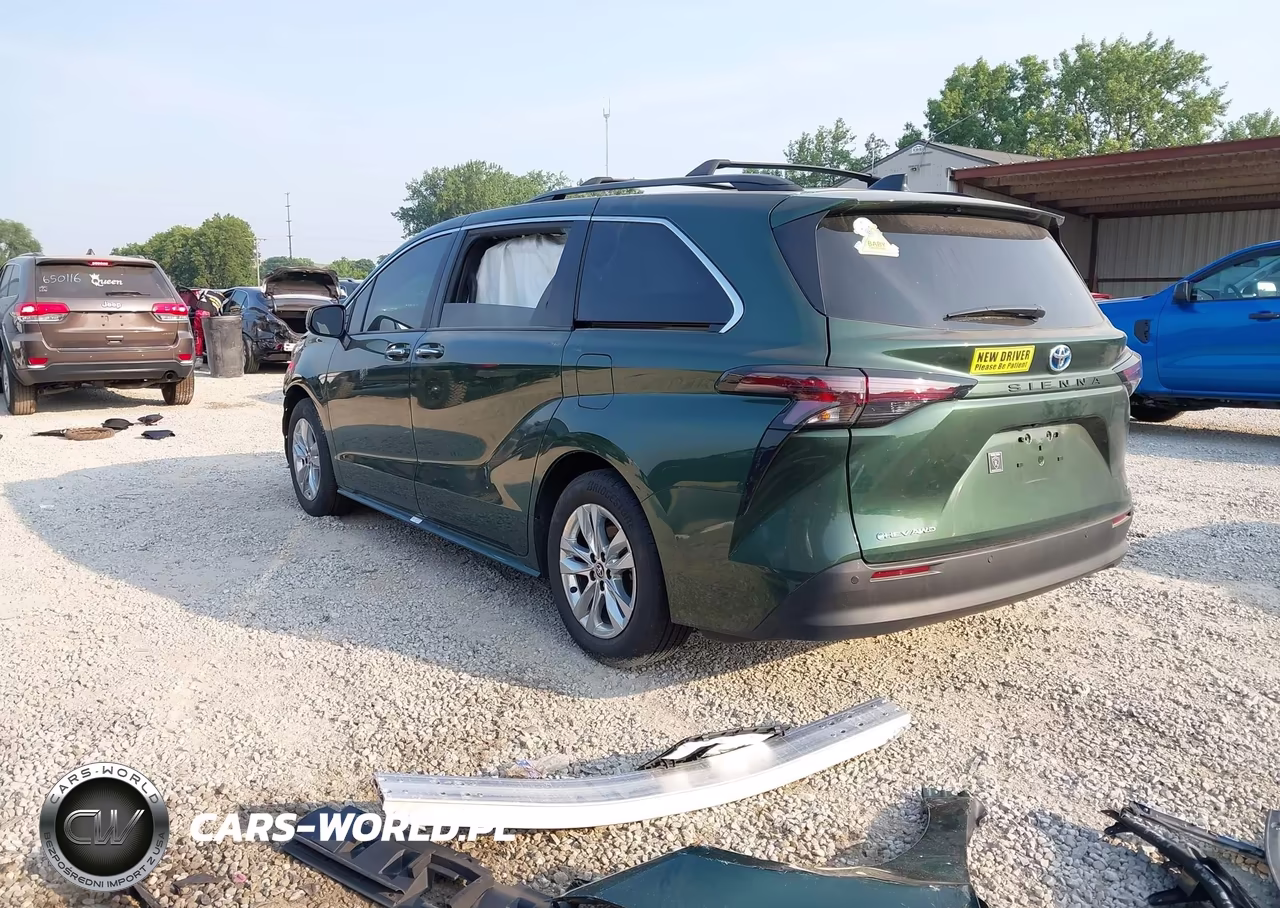 2025 Toyota Sienna Xle VIN:5TDJSKFC5SS215319 - 3