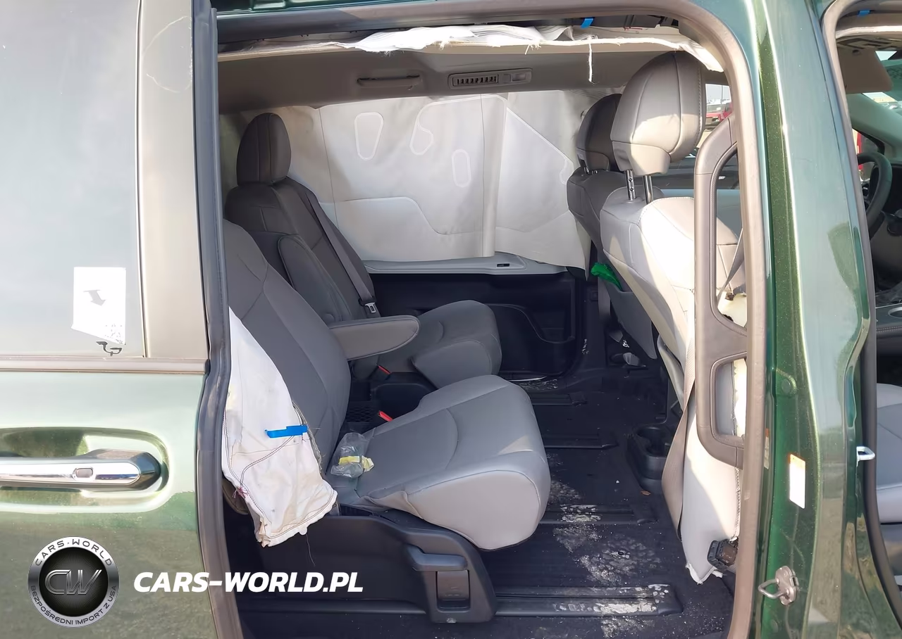 2025 Toyota Sienna Xle VIN:5TDJSKFC5SS215319 - 8