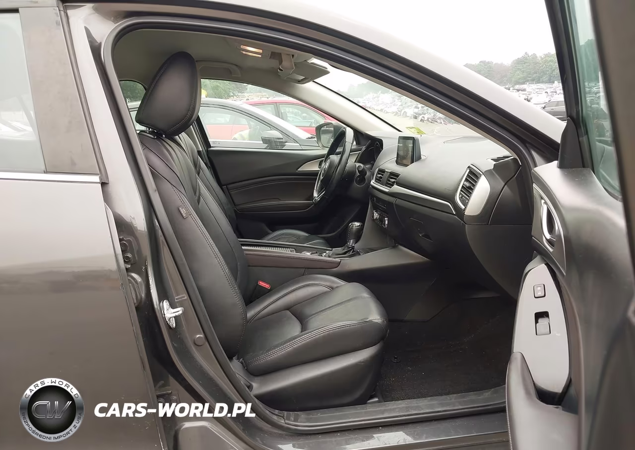 2018 Mazda Mazda3 Touring VIN:3MZBN1V37JM234196 - 5