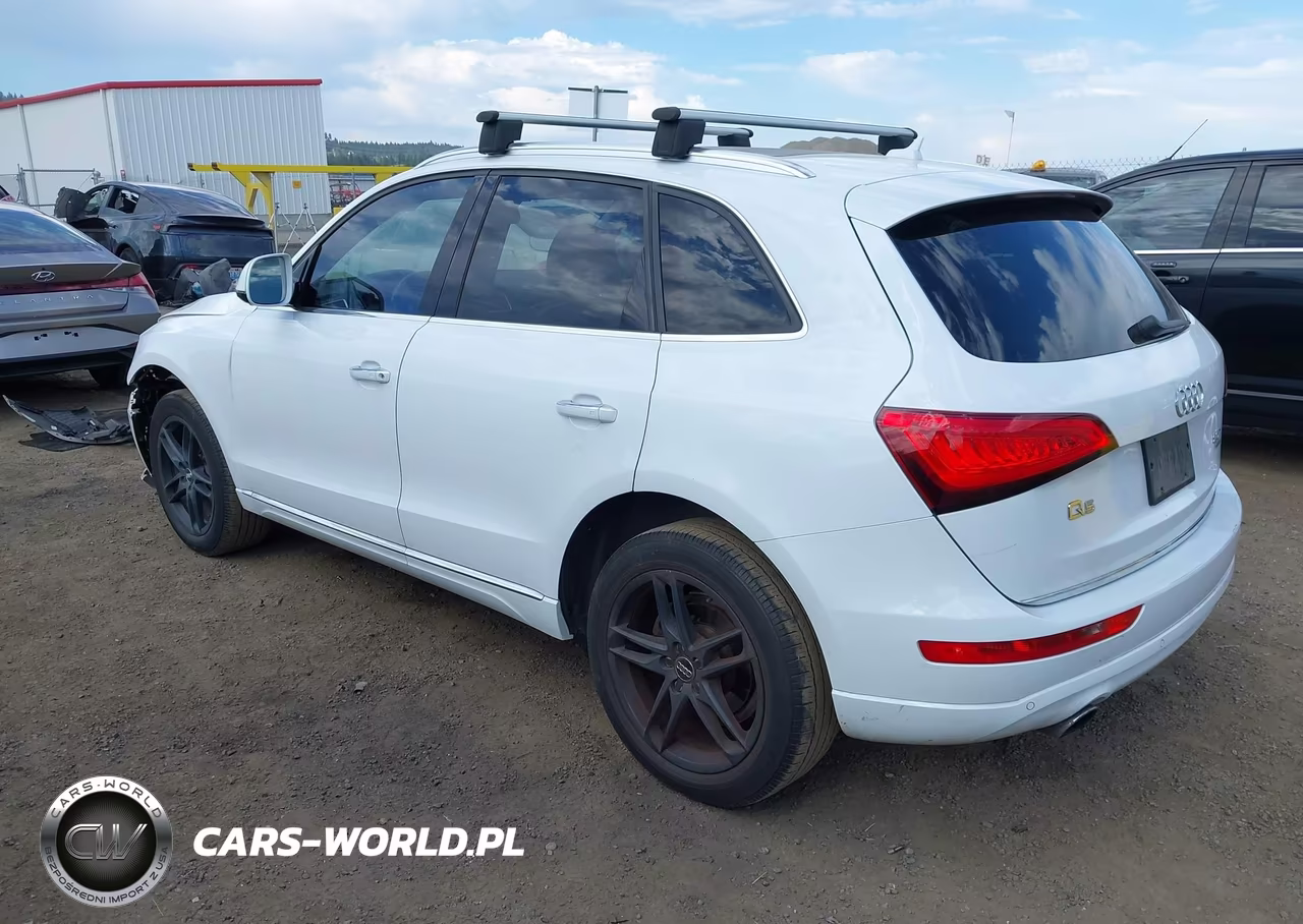 2016 Audi Q5 2.0T Premium VIN:WA1L2AFP2GA100584 - 3