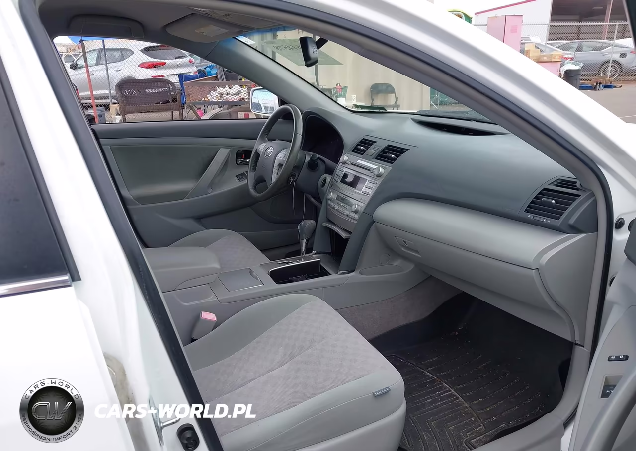 2010 Toyota Camry Hybrid VIN:JTNBB3EK8A3053541 - 5