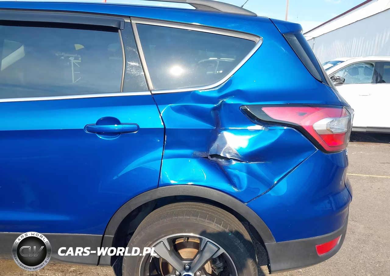 FORD ESCAPE SE VIN:1FMCU9GD1HUC81093 - 6