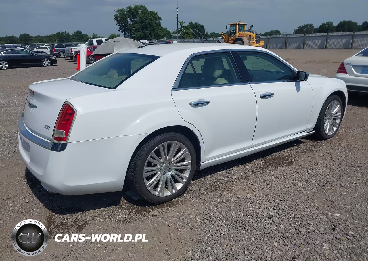 2011 Chrysler 300 Limited VIN:2C3CA5CG0BH564461 - 4