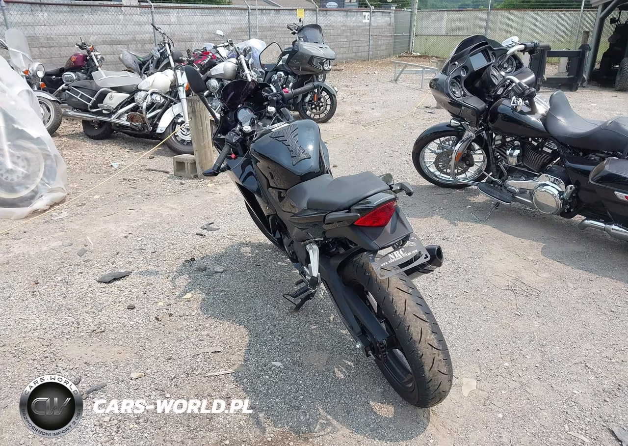 2016 Honda Cbr300 R VIN:MLHNC5107G5200196 - 3