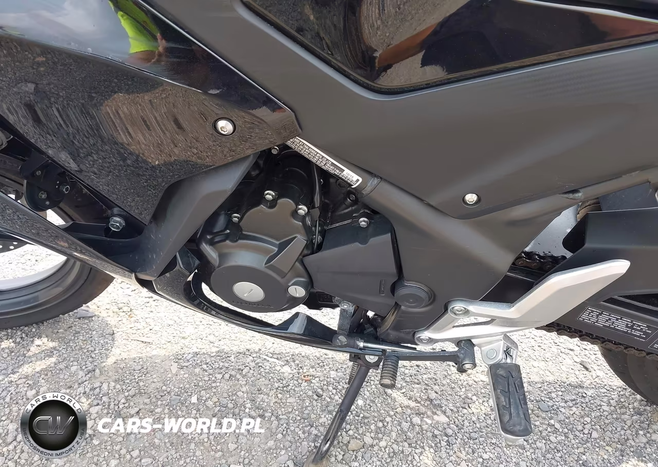 2016 Honda Cbr300 R VIN:MLHNC5107G5200196 - 9